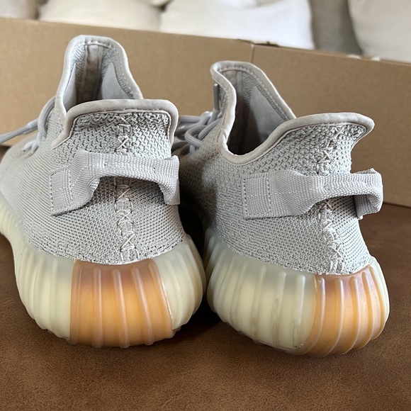 Authentic Yeezy Boost 350 size 10.5 - Picture 7 of 8